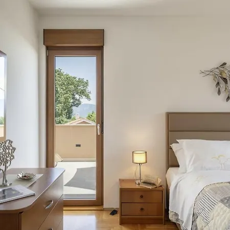 Villa Mendula In Cambarelici - Haus Fuer 6-7 Personen Krsan