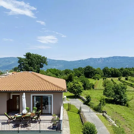 Villa Mendula In Cambarelici - Haus Fuer 6-7 Personen *