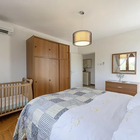 Mendula In Cambarelici - Haus Fuer 6-7 Personen Villa