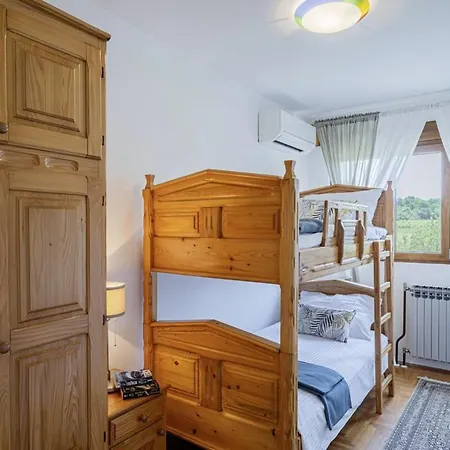 Villa Mendula In Cambarelici - Haus Fuer 6-7 Personen