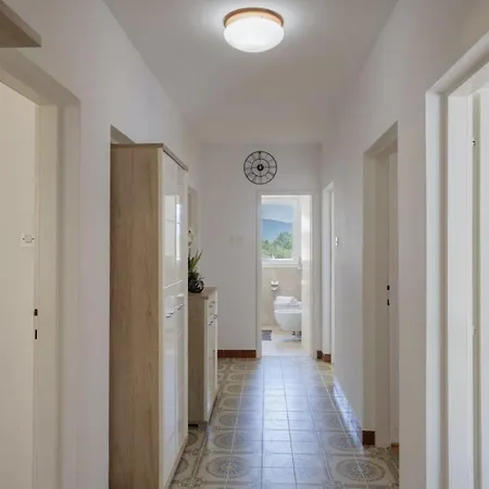 Mendula In Cambarelici - Haus Fuer 6-7 Personen * Kršan