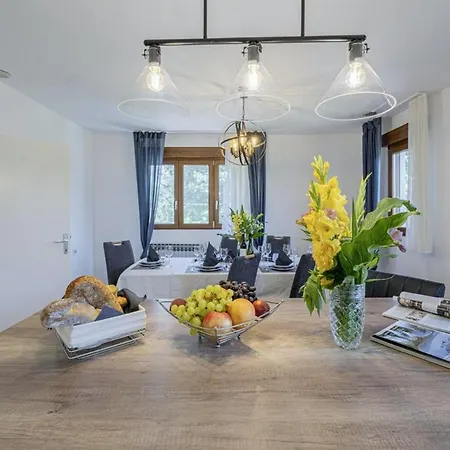 Villa Mendula In Cambarelici - Haus Fuer 6-7 Personen