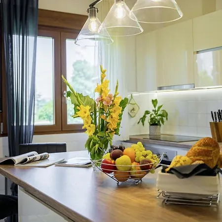 Villa Mendula In Cambarelici - Haus Fuer 6-7 Personen *
