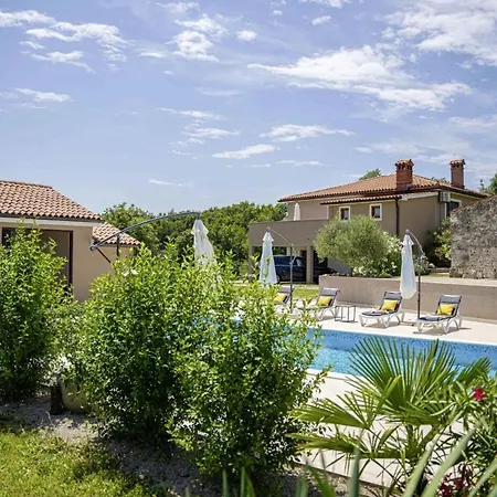 Villa Mendula In Cambarelici - Haus Fuer 6-7 Personen Krsan