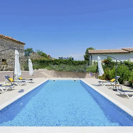 Villa Mendula In Cambarelici - Haus Fuer 6-7 Personen Krsan